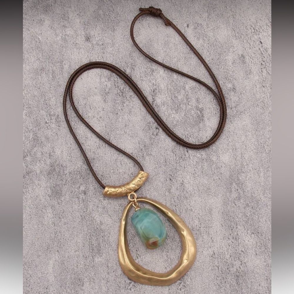 Statment green stone detail Necklace N1172